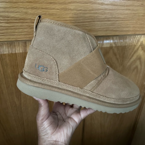 Ugg boots - Picture 2 of 9